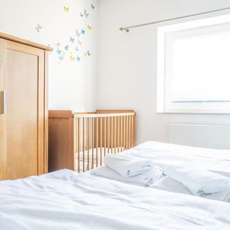 ボルンHaus Alte Baeckerei - Boddenblickアパートメント エクステリア 写真