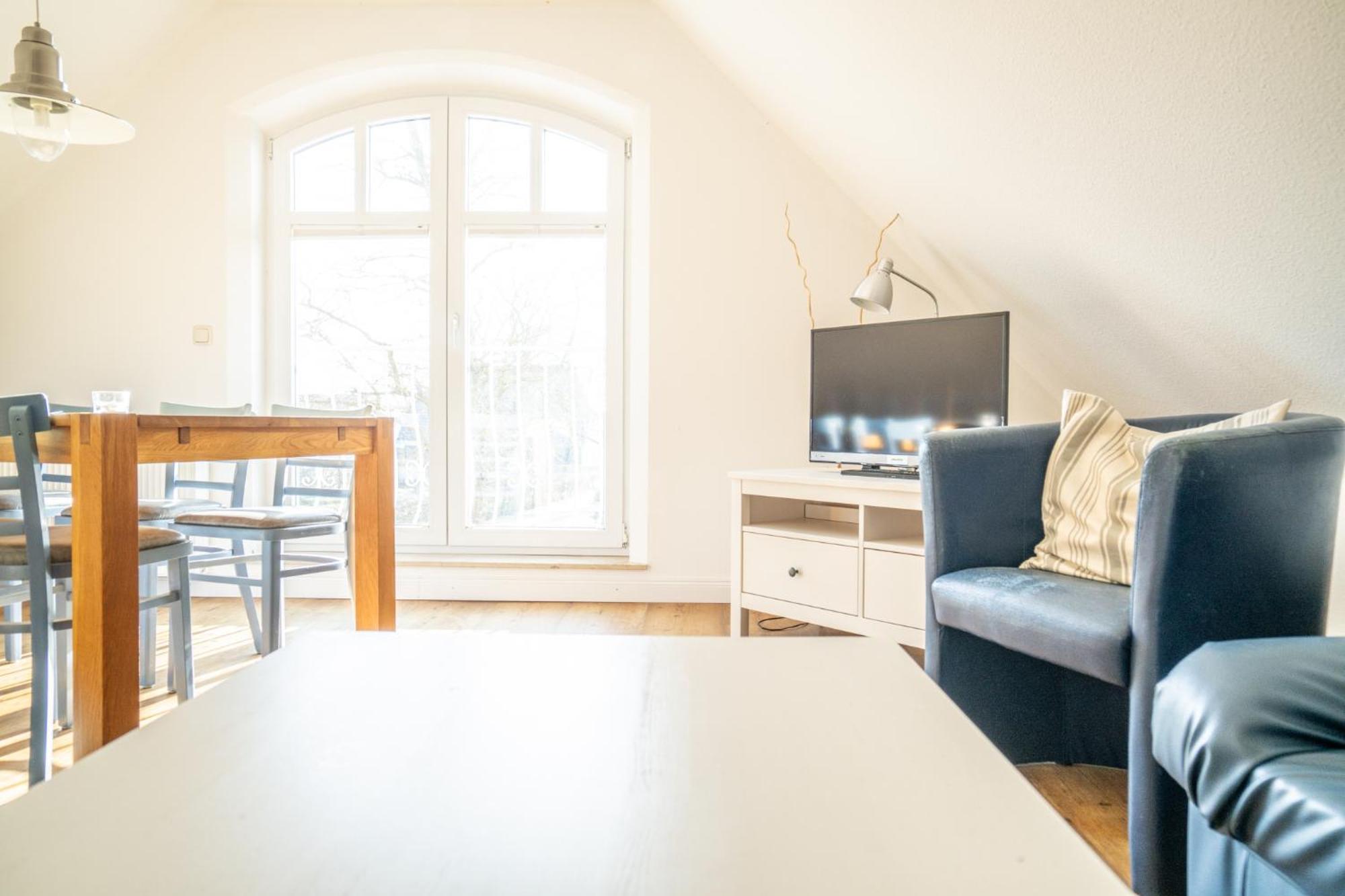 ボルンHaus Alte Baeckerei - Boddenblickアパートメント エクステリア 写真